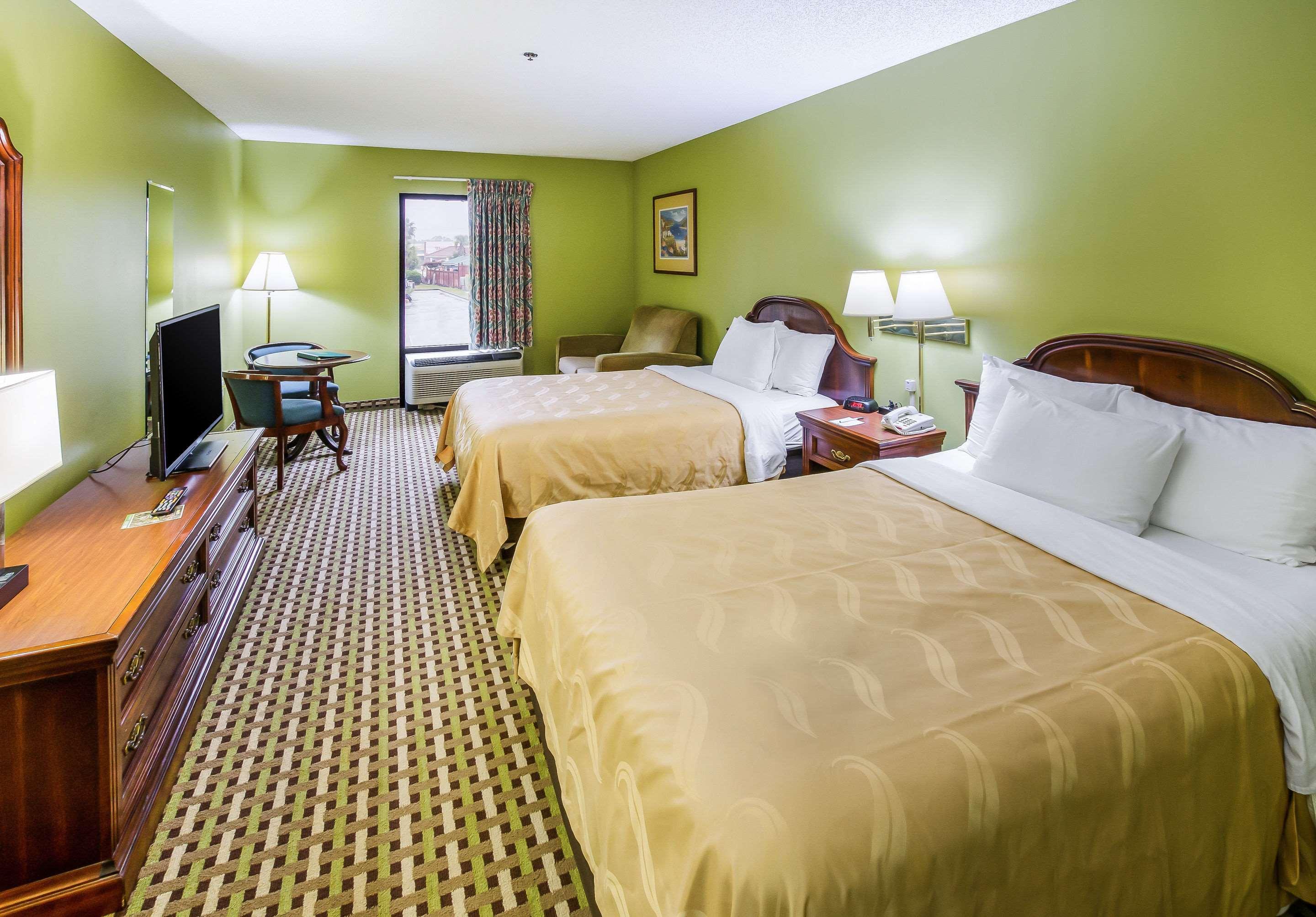 Quality Inn Брансвік Екстер'єр фото