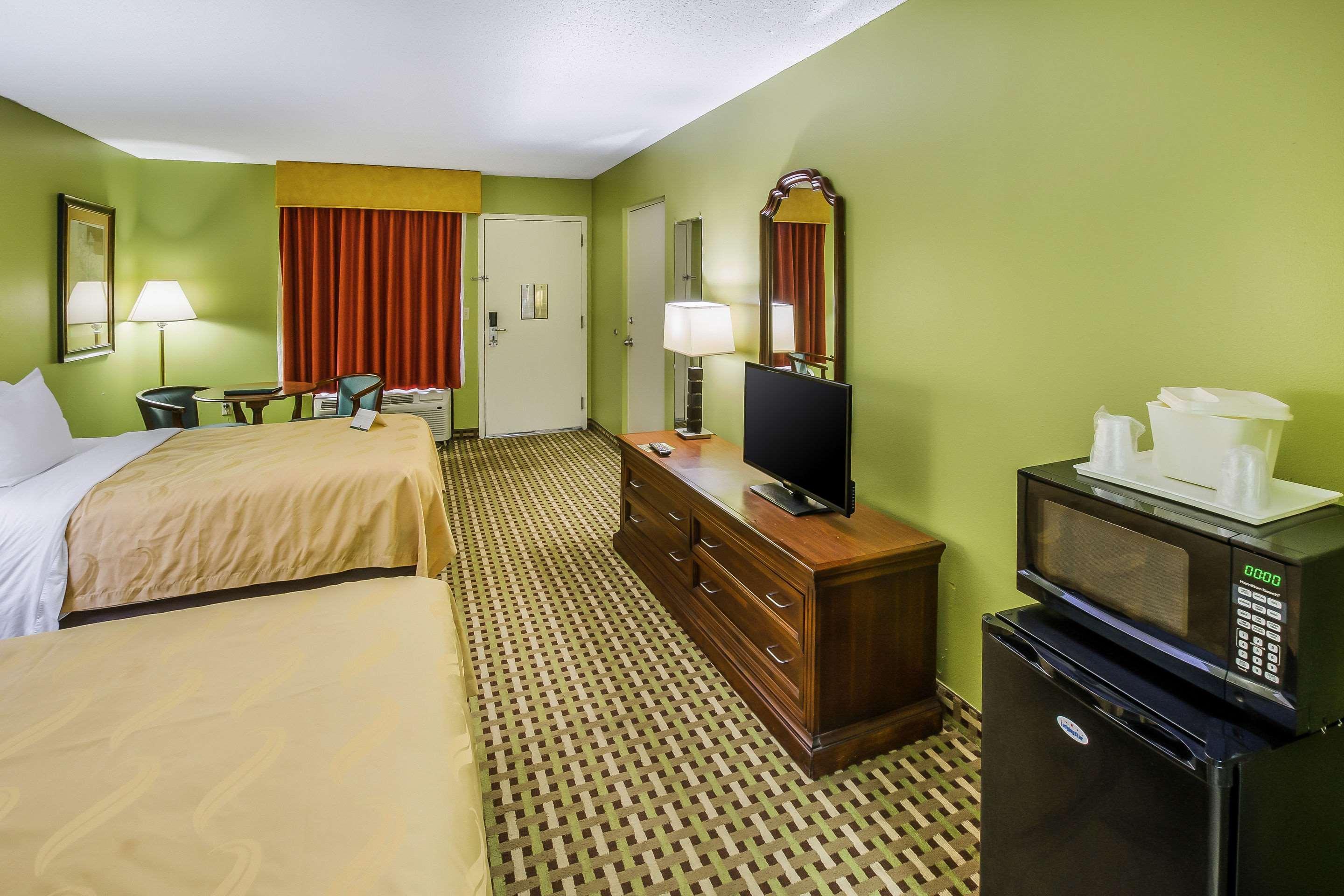 Quality Inn Брансвік Екстер'єр фото