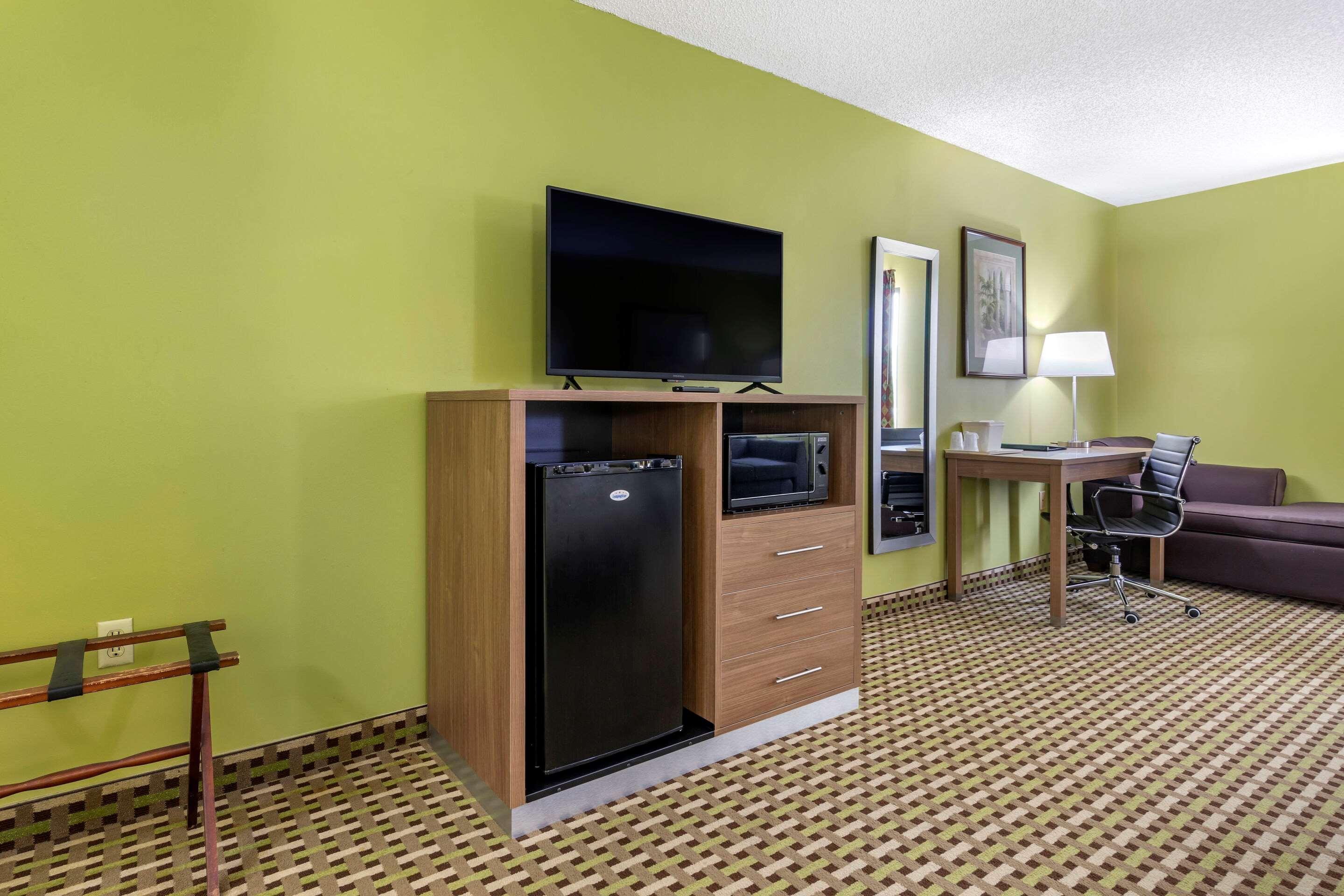 Quality Inn Брансвік Екстер'єр фото